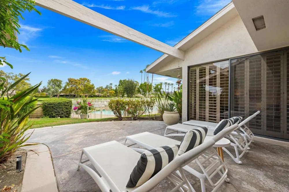 24 Columbia Drive Rancho Mirage, CA 92270