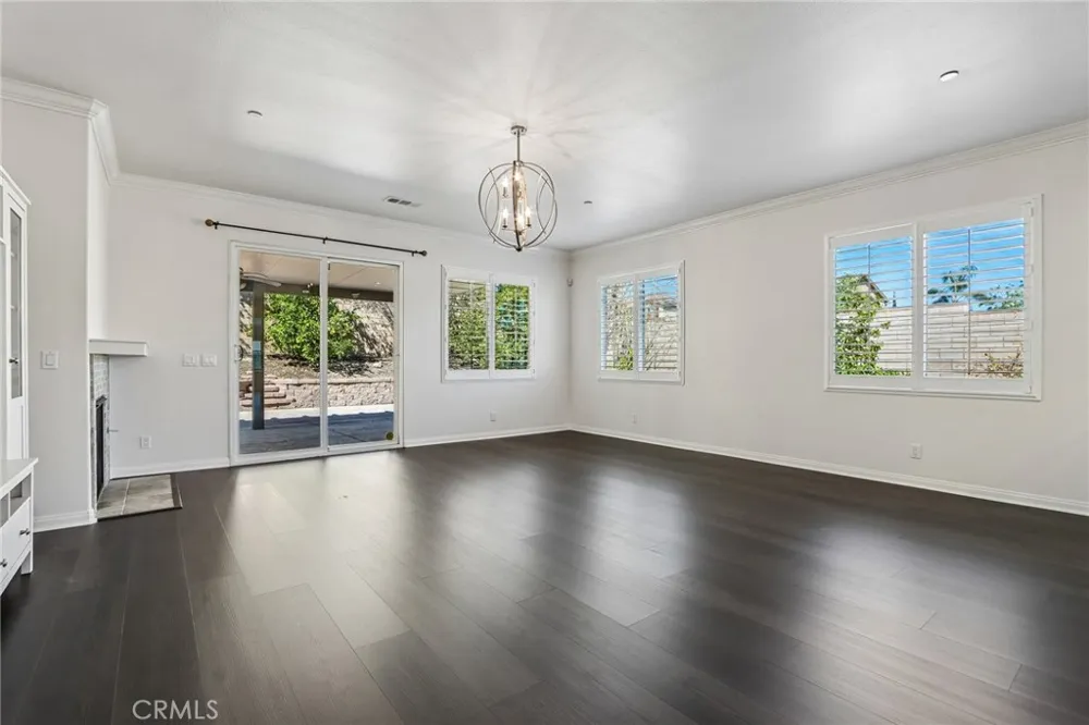 16162 St Antony Fontana, CA 92336