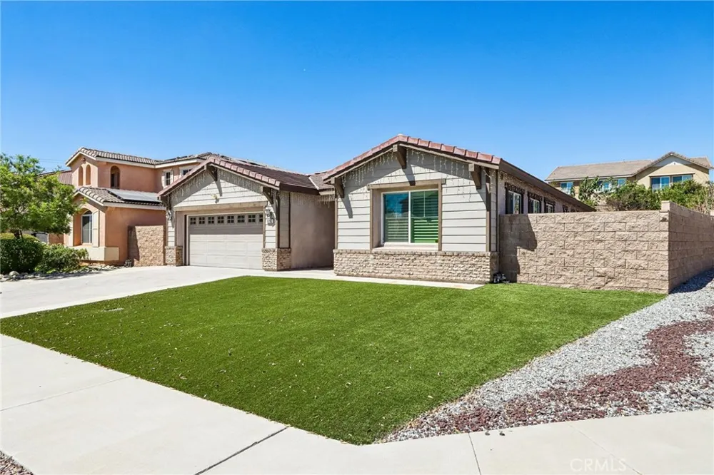16162 St Antony Fontana, CA 92336