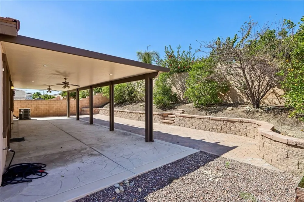 16162 St Antony Fontana, CA 92336