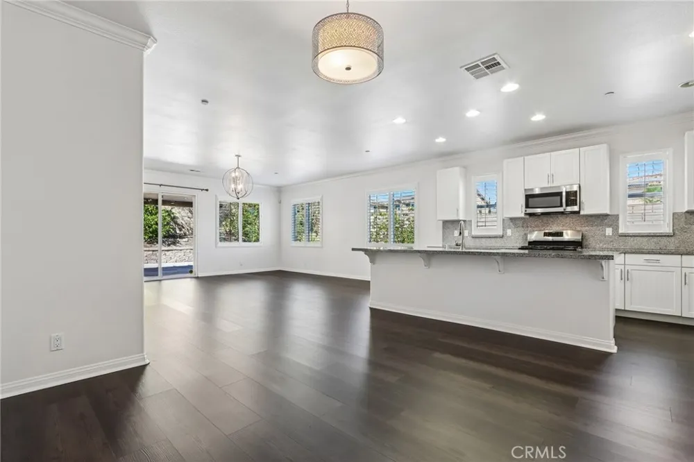 16162 St Antony Fontana, CA 92336