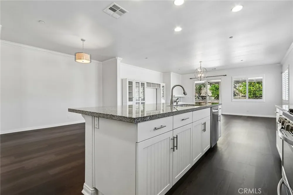 16162 St Antony Fontana, CA 92336