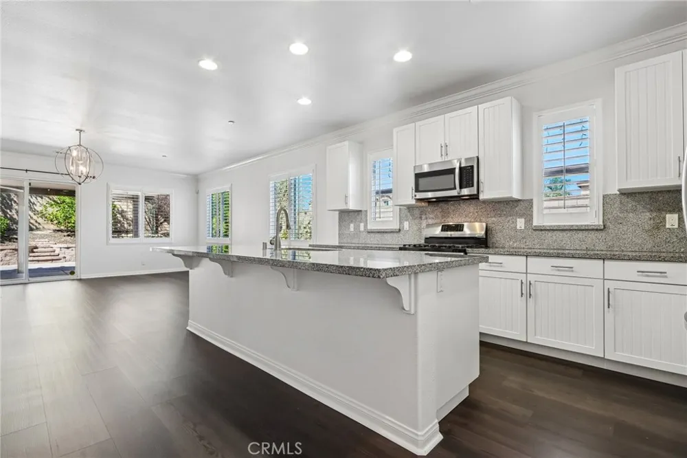 16162 St Antony Fontana, CA 92336