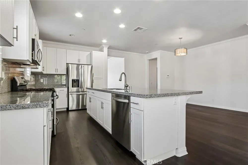 16162 St Antony Fontana, CA 92336