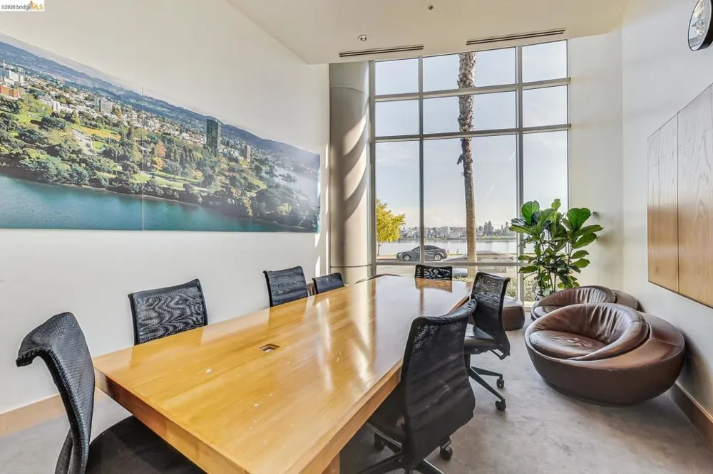 1 Lakeside Dr Oakland, CA 94612