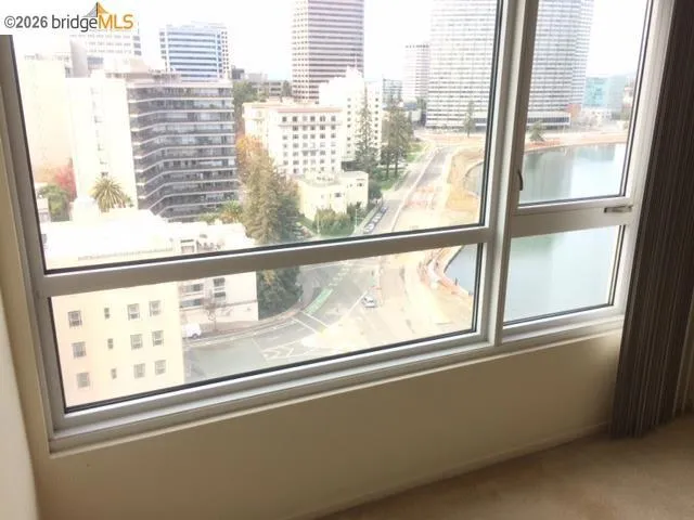 1 Lakeside Dr Oakland, CA 94612