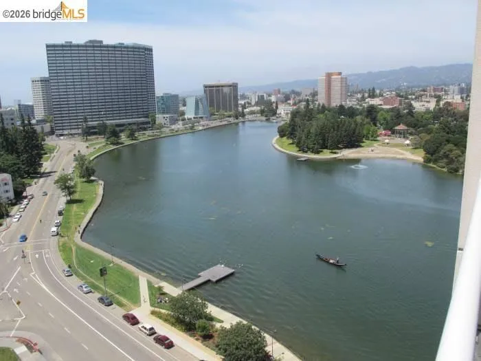 1 Lakeside Dr Oakland, CA 94612