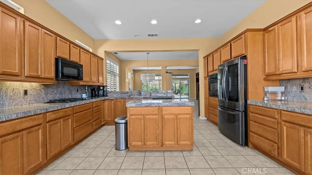 78754 Falsetto Palm Desert, CA 92211