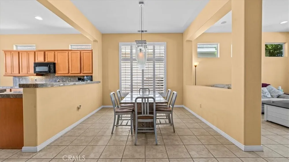 78754 Falsetto Palm Desert, CA 92211