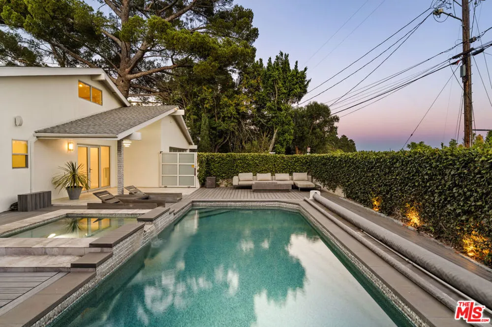 7377 Pyramid Place Los Angeles, CA 90046