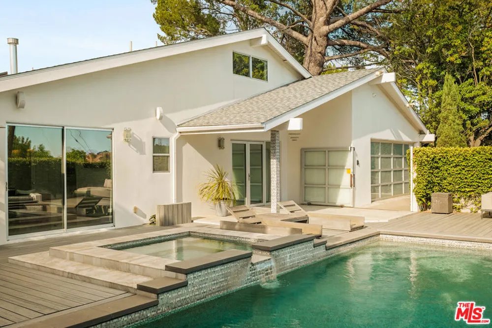 7377 Pyramid Place Los Angeles, CA 90046