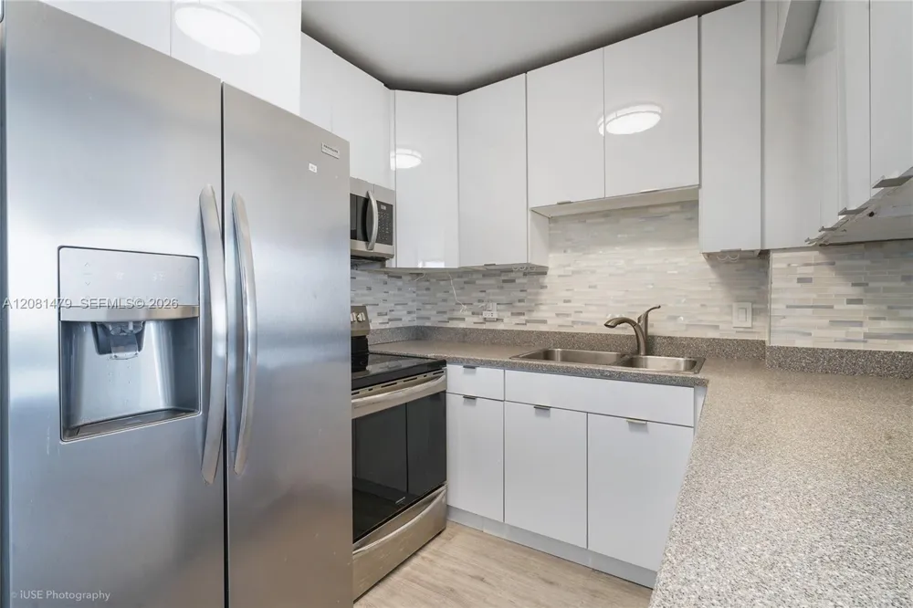 7441 Wayne Ave #14G Miami Beach, FL 33141