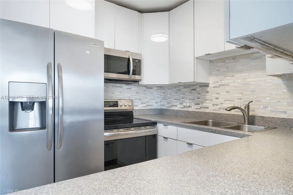 7441 Wayne Ave #14G Miami Beach, FL 33141
