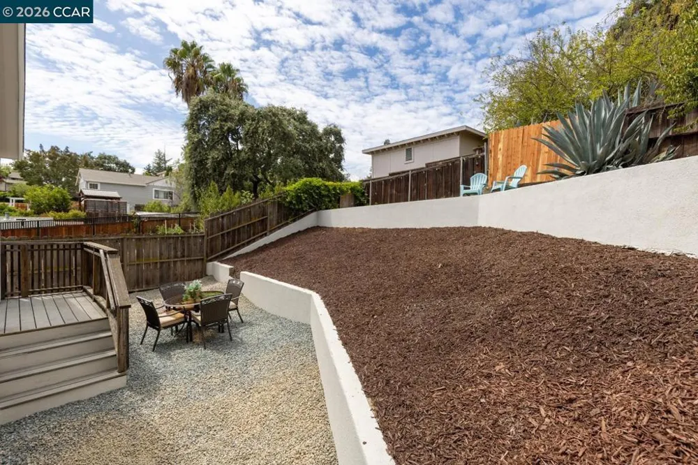 1081 Palm Ave Martinez, CA 94553