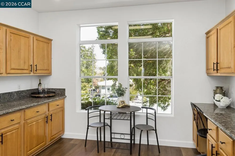 1081 Palm Ave Martinez, CA 94553