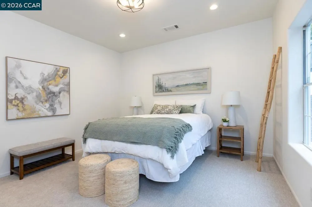 1081 Palm Ave Martinez, CA 94553