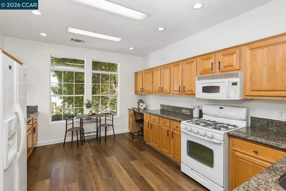 1081 Palm Ave Martinez, CA 94553