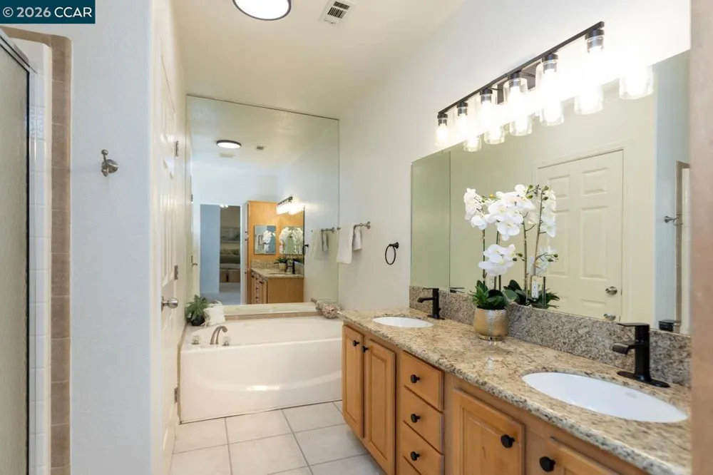 1081 Palm Ave Martinez, CA 94553