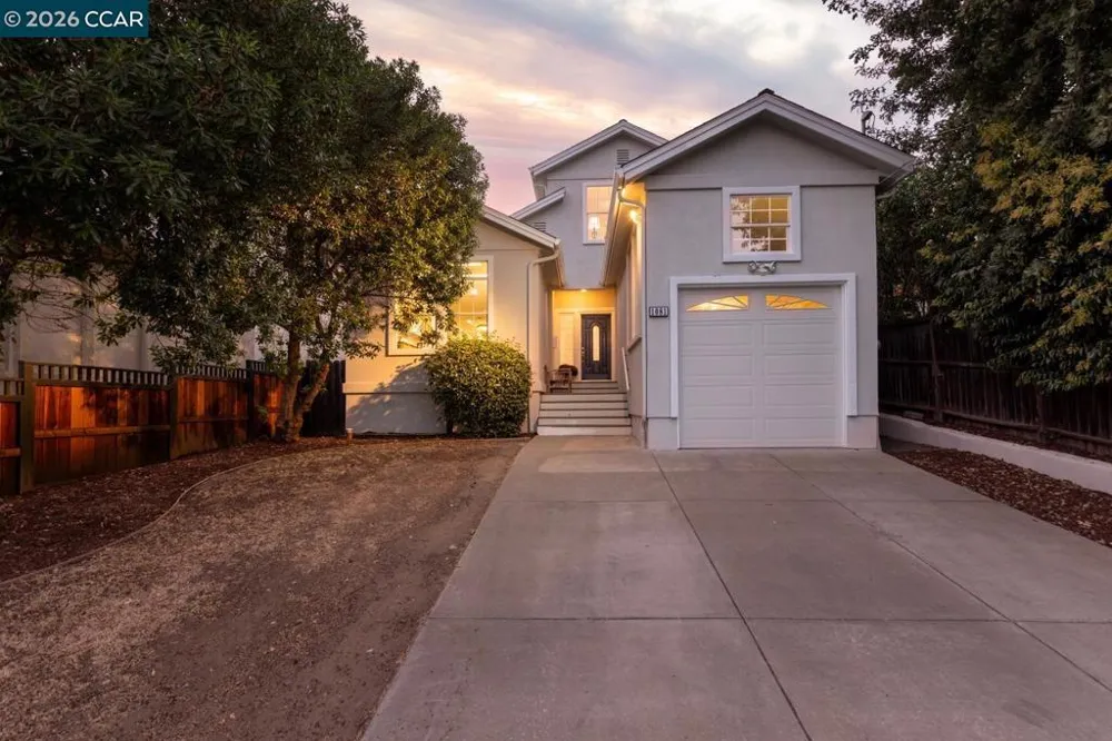 1081 Palm Ave Martinez, CA 94553
