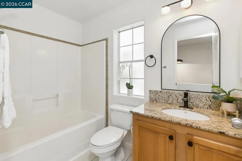 1081 Palm Ave Martinez, CA 94553