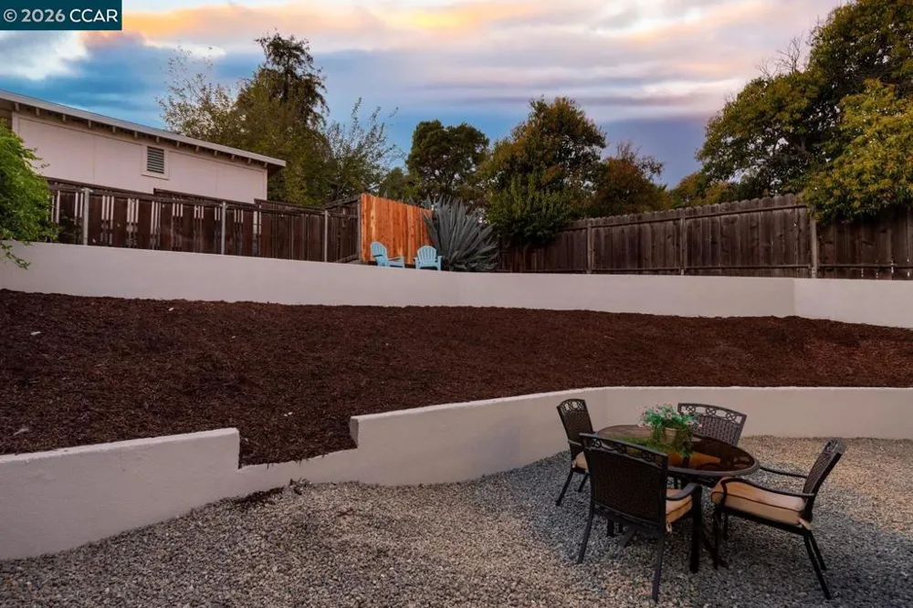 1081 Palm Ave Martinez, CA 94553