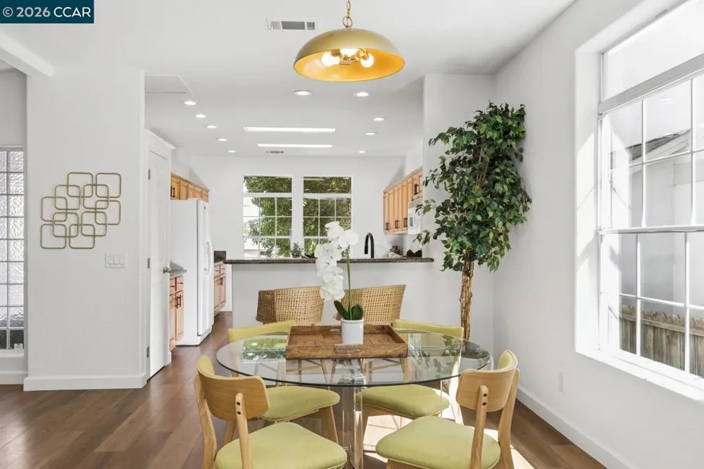 1081 Palm Ave Martinez, CA 94553