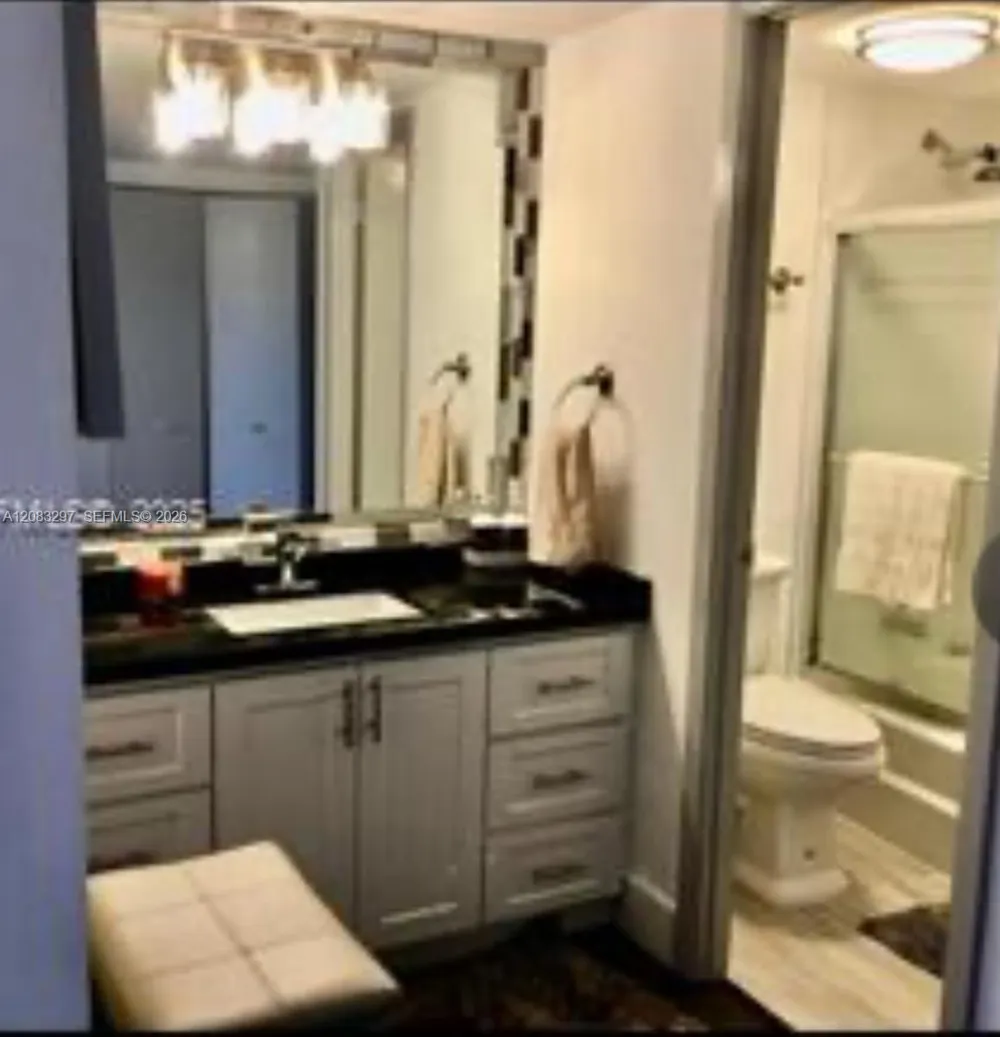 11111 Biscayne Blvd #4D Miami, FL 33181