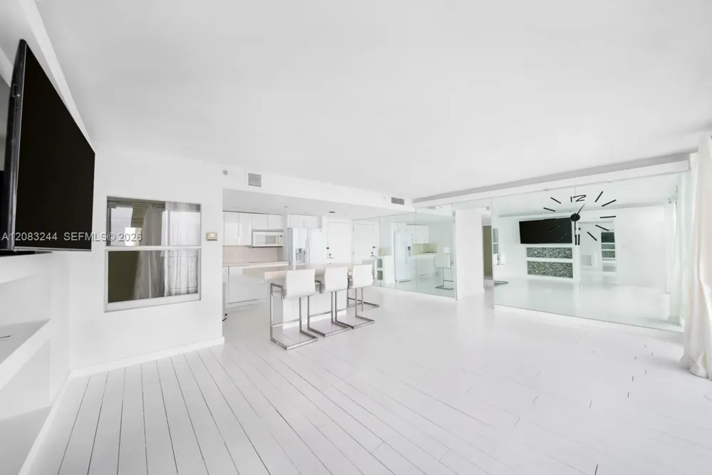 7601 E Treasure Dr #2016 North Bay Village, FL 33141