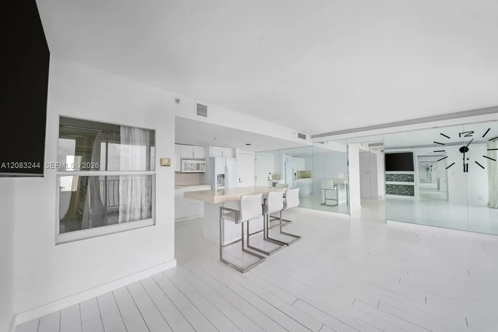 7601 E Treasure Dr #2016 North Bay Village, FL 33141