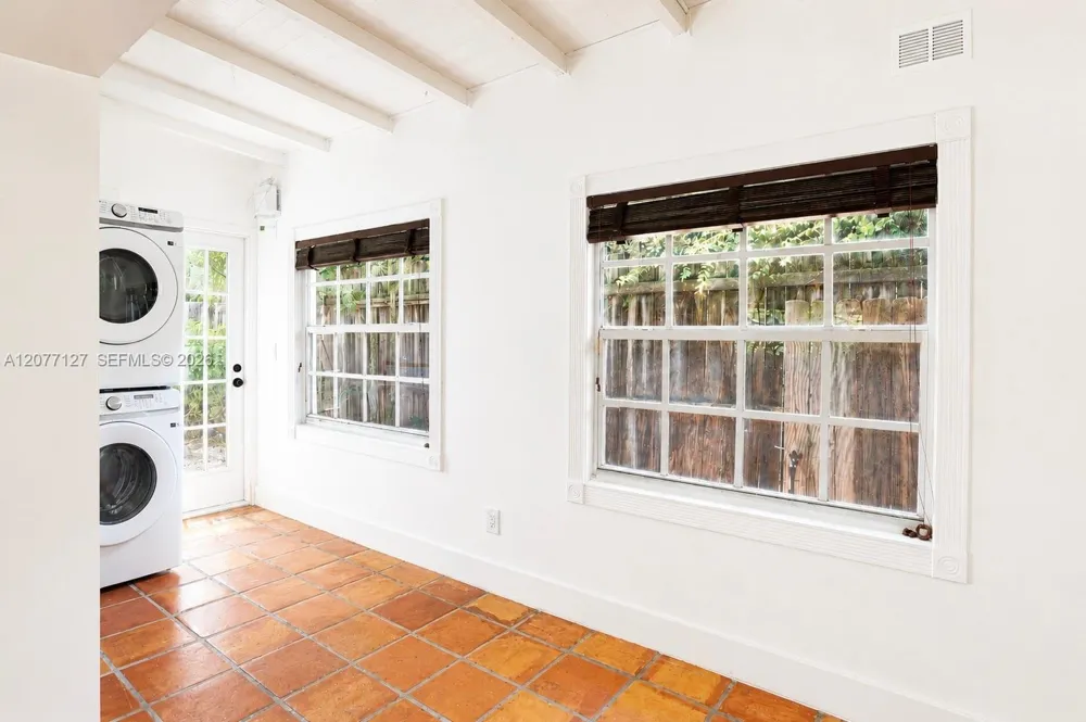 4134 Ventura Ave Miami, FL 33133