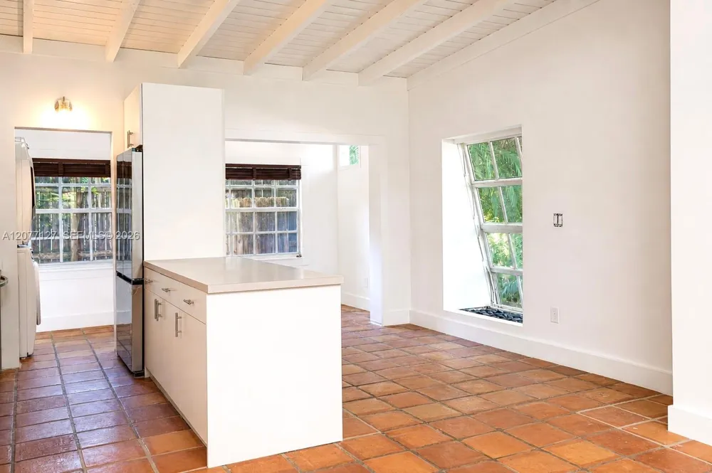 4134 Ventura Ave Miami, FL 33133