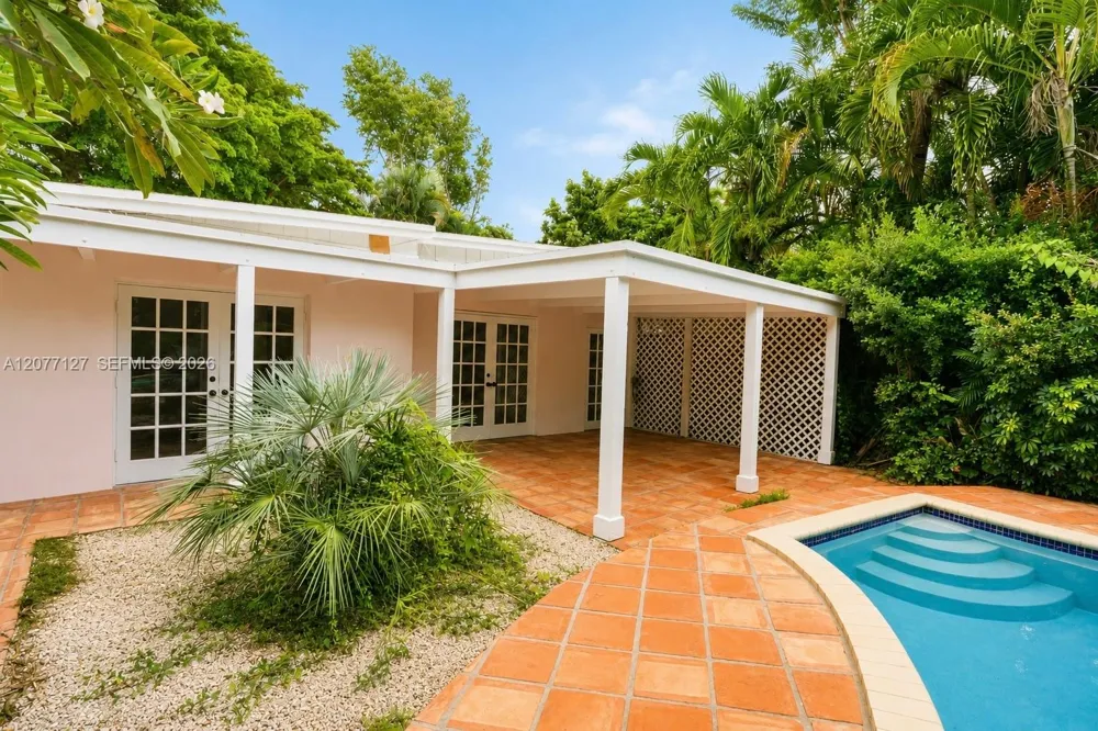 4134 Ventura Ave Miami, FL 33133