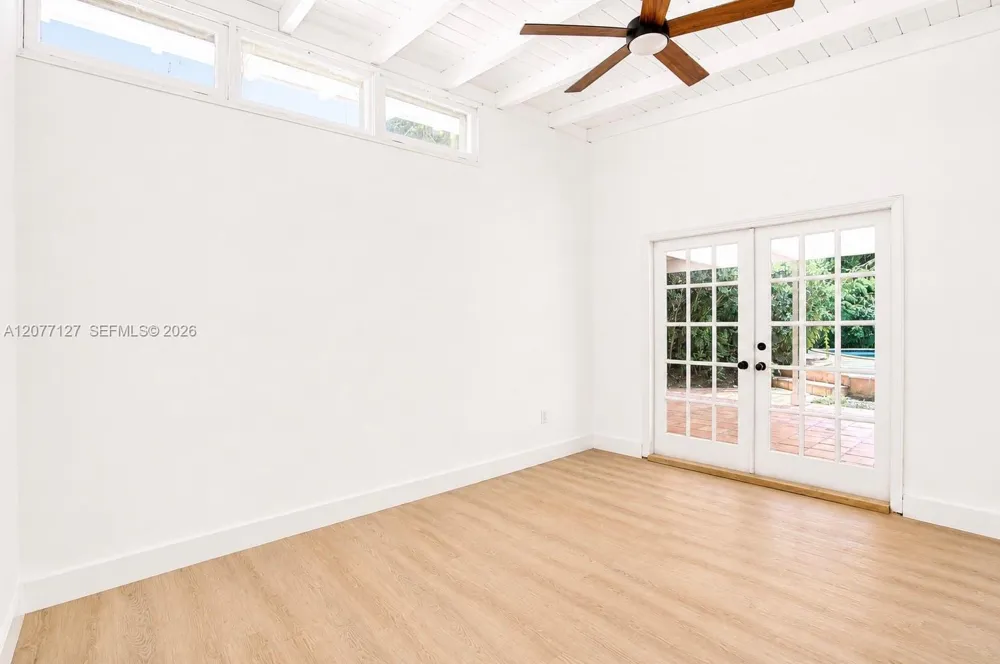 4134 Ventura Ave Miami, FL 33133