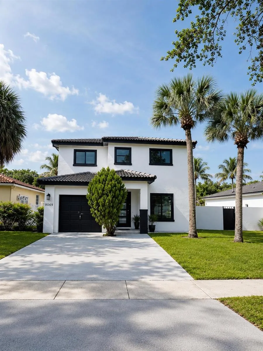 9069 NW 193rd St Hialeah, FL 33018