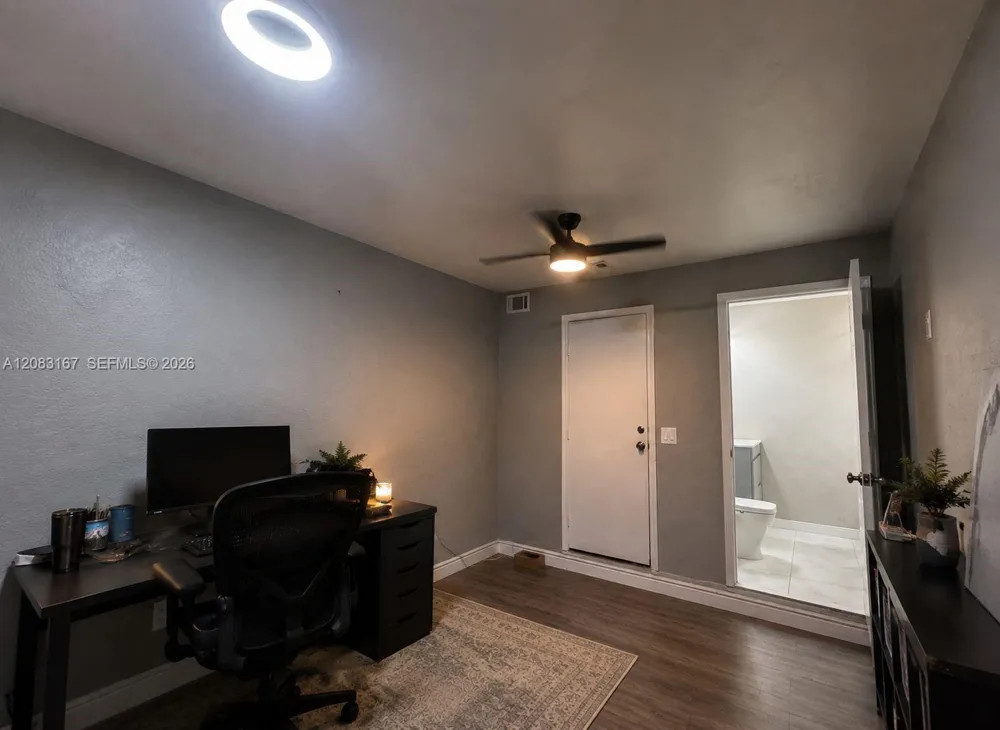 9069 NW 193rd St Hialeah, FL 33018