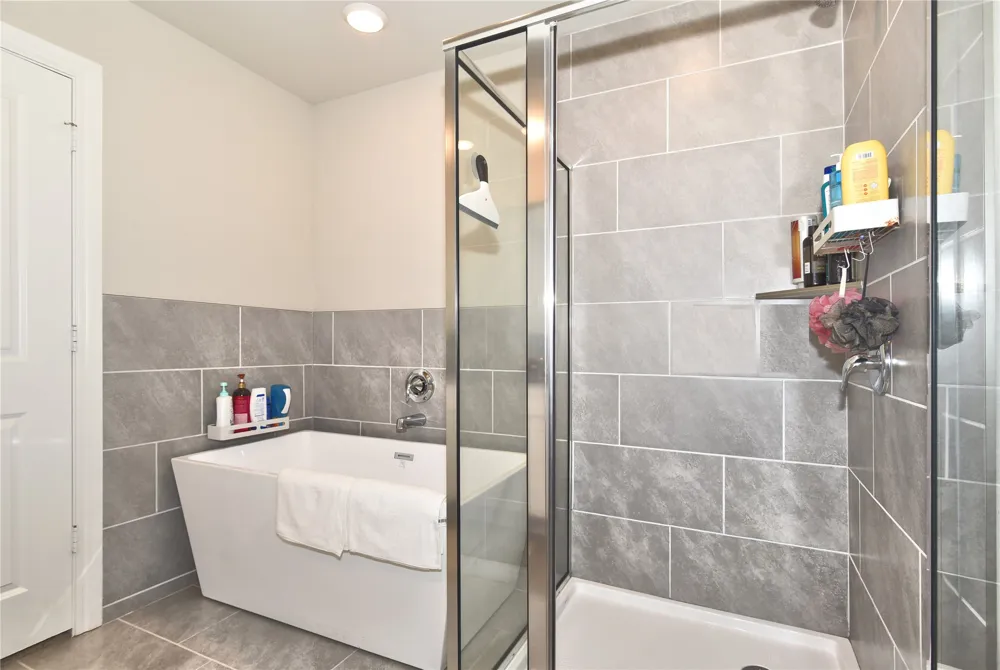 7142 E 154 STREET S Bixby, OK 74008