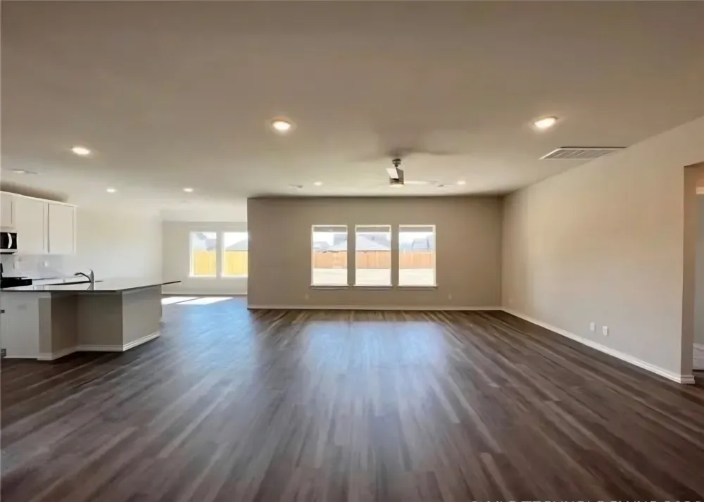 7142 E 154 STREET S Bixby, OK 74008