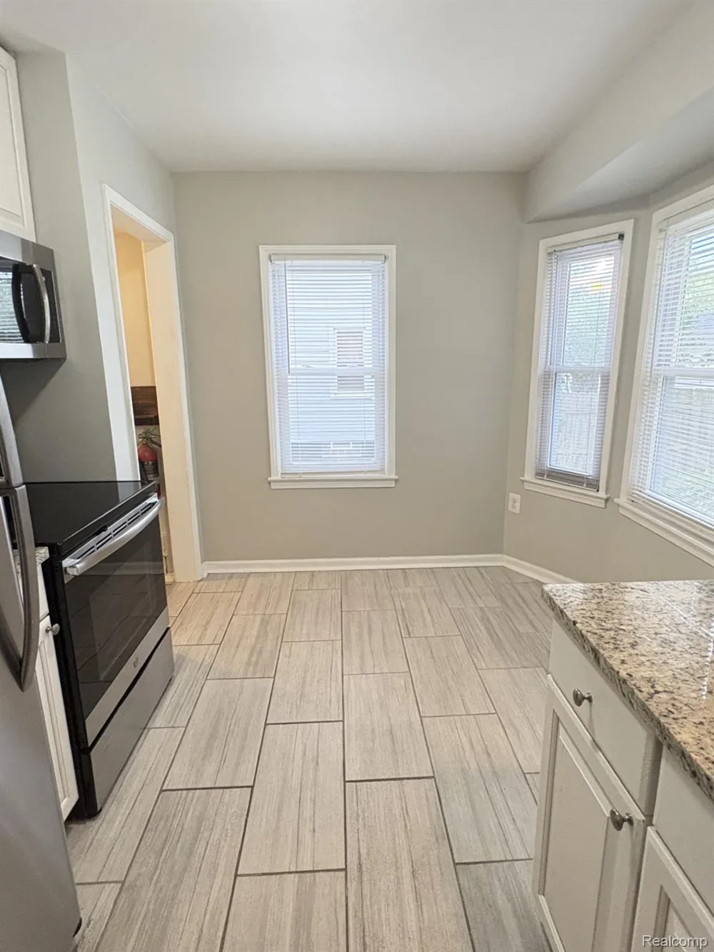 3912 Thomas Avenue Berkley City, MI 48072