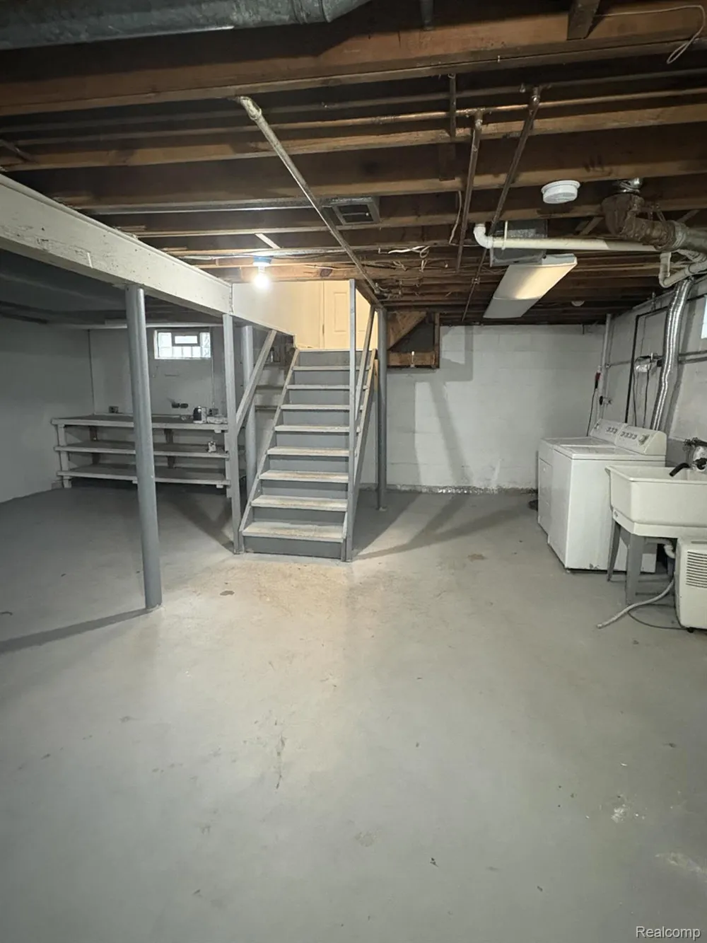 3912 Thomas Avenue Berkley City, MI 48072