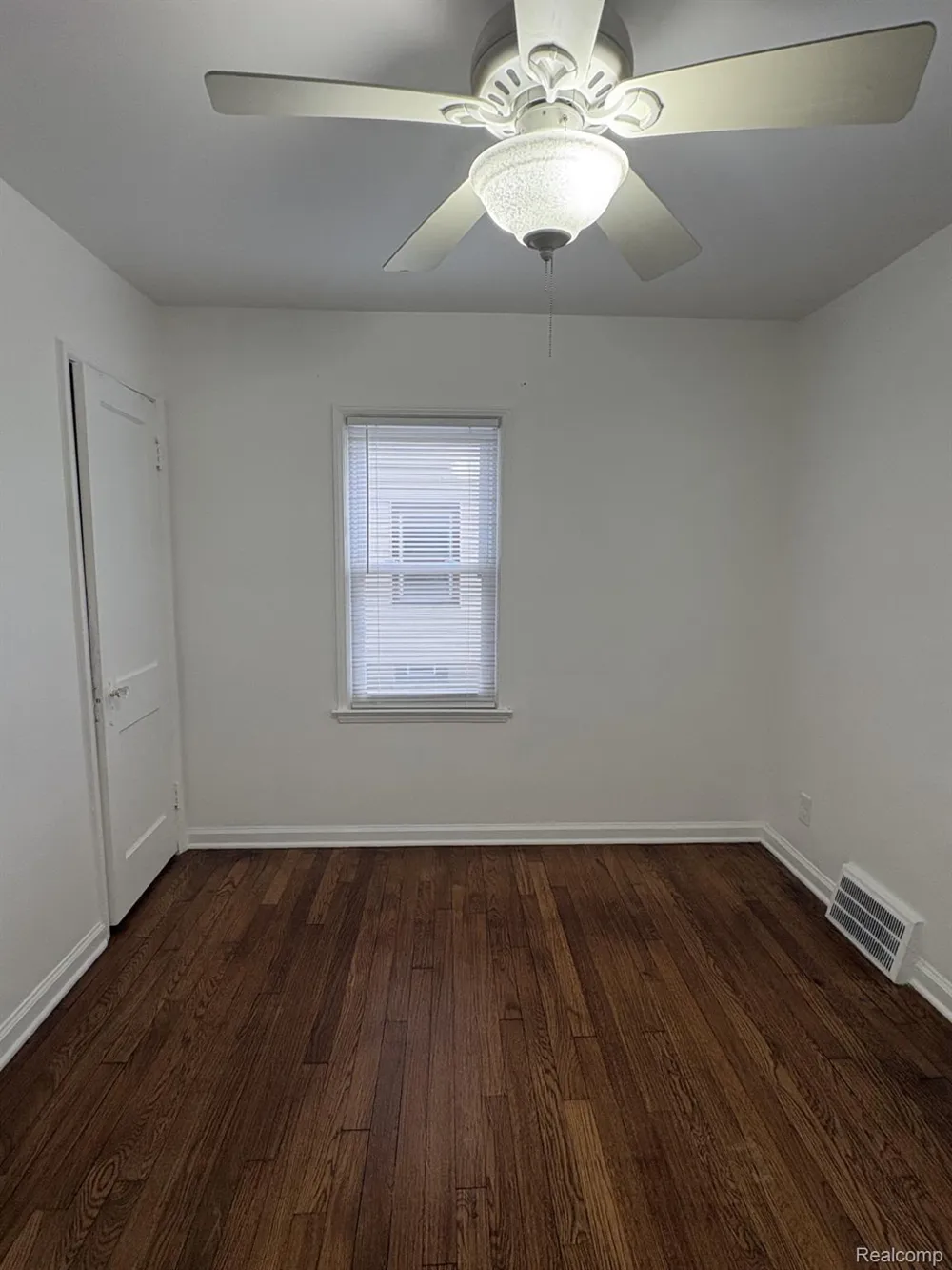 3912 Thomas Avenue Berkley City, MI 48072