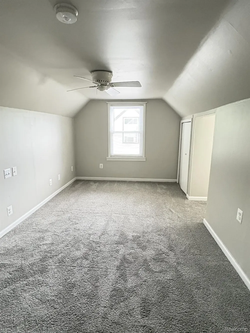 3912 Thomas Avenue Berkley City, MI 48072