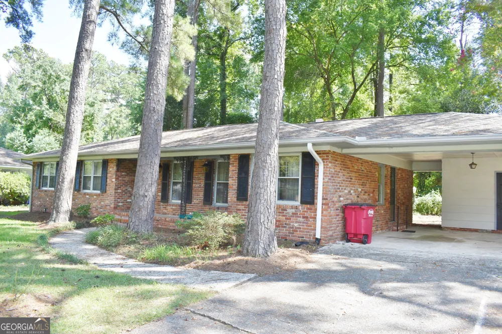 4664 Lattimore DR Macon, GA 31210