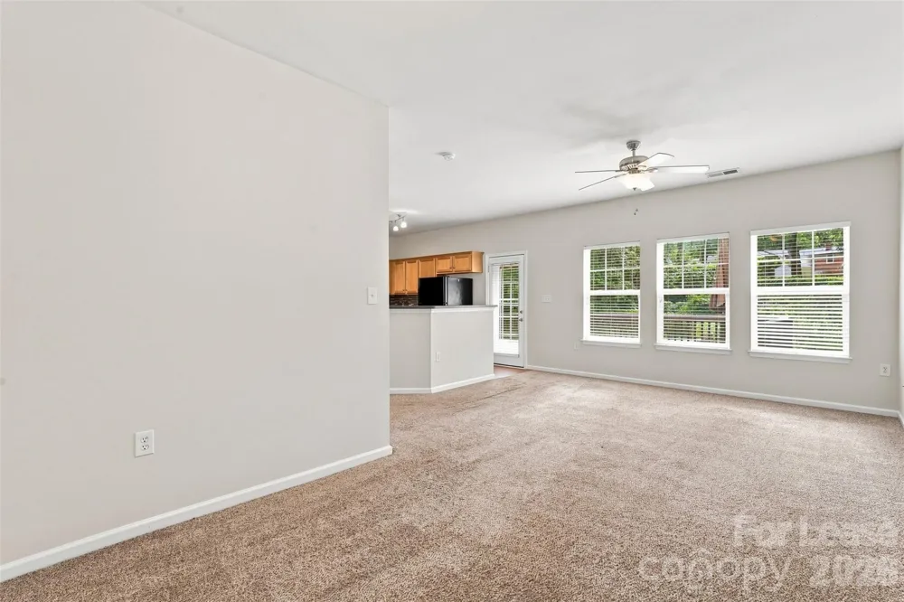345 Doughton Lane Charlotte, NC 28217