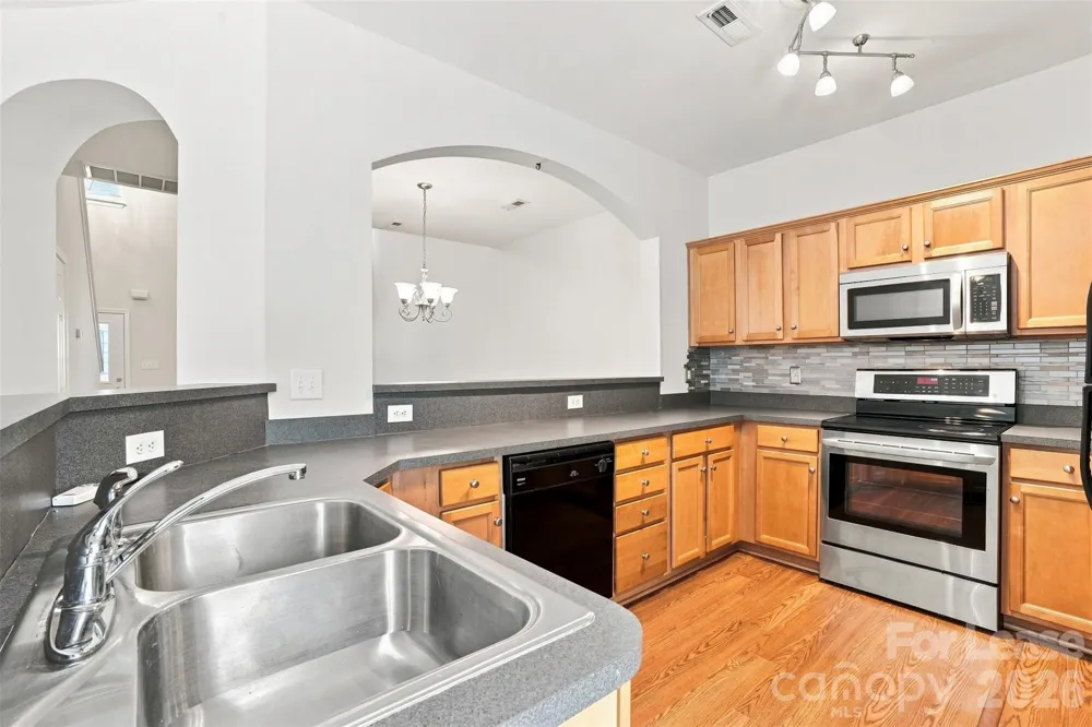 345 Doughton Lane Charlotte, NC 28217