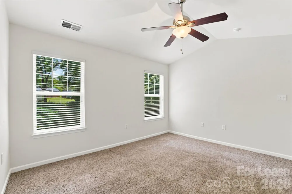 345 Doughton Lane Charlotte, NC 28217