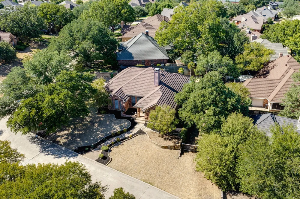 716 Ashley Drive Hurst, TX 76054