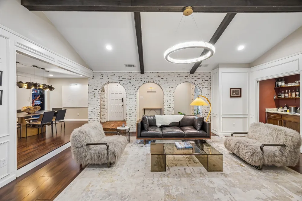 2904 Robin Road Plano, TX 75075