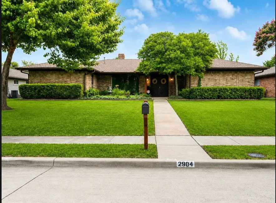 2904 Robin Road Plano, TX 75075