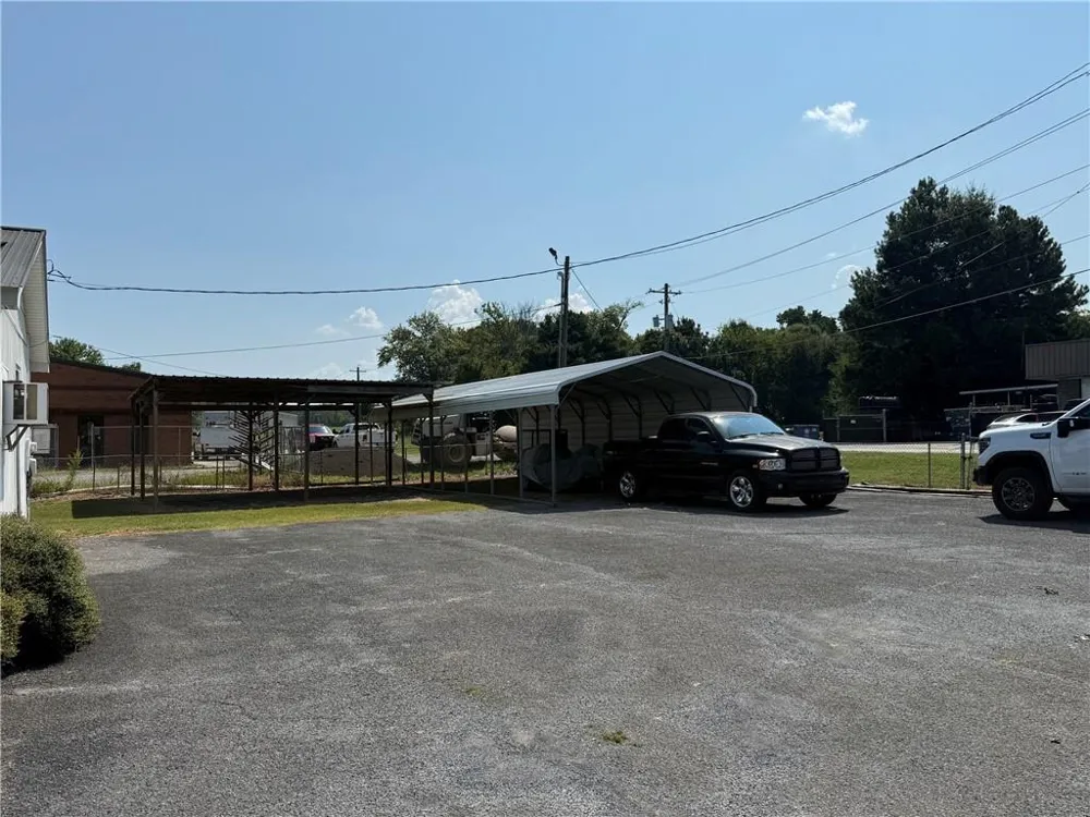 1330 US 41 Calhoun, GA 30701