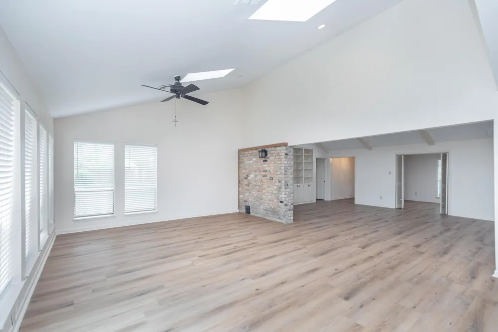 921 Victoria Drive Richmond, TX 77469